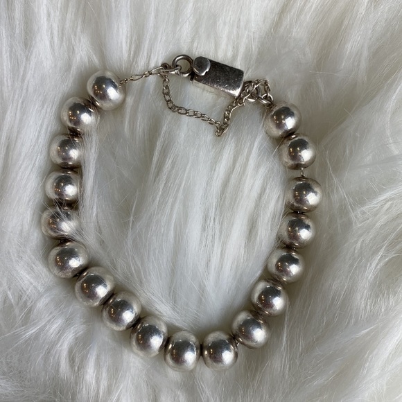 Silpada Jewelry - EUC Silpada Designs Sterling Silver Bead/Ball Bracelet